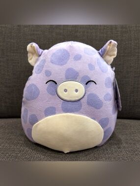Squishmallows pammy the spotted pig